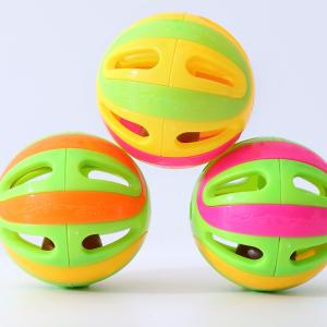 Hot Wholesale Cat 2022 plastic ball with bell inside cat toy pet products cat toy